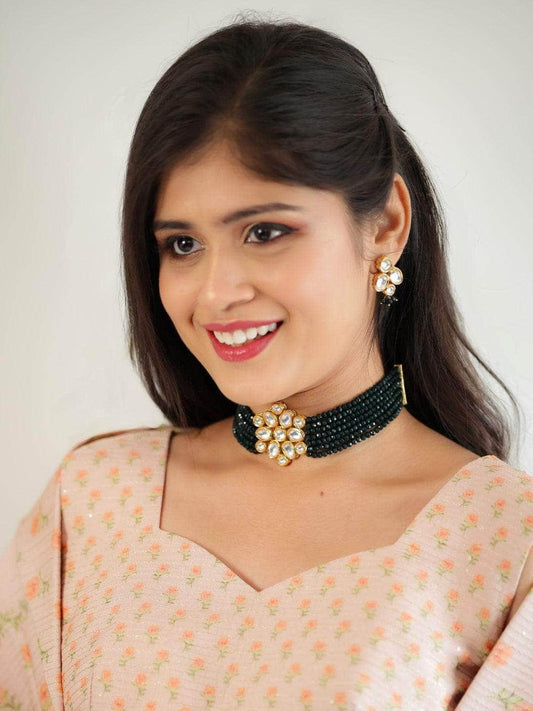 Ishhaara Simple Kundan Patch Choker Set