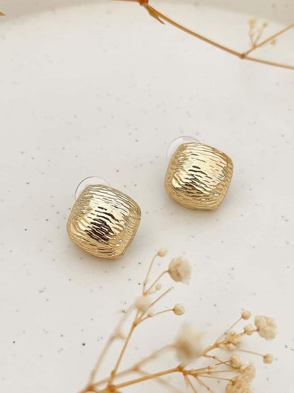 Ishhaara Simplified Geometric Hammered Metal Stud