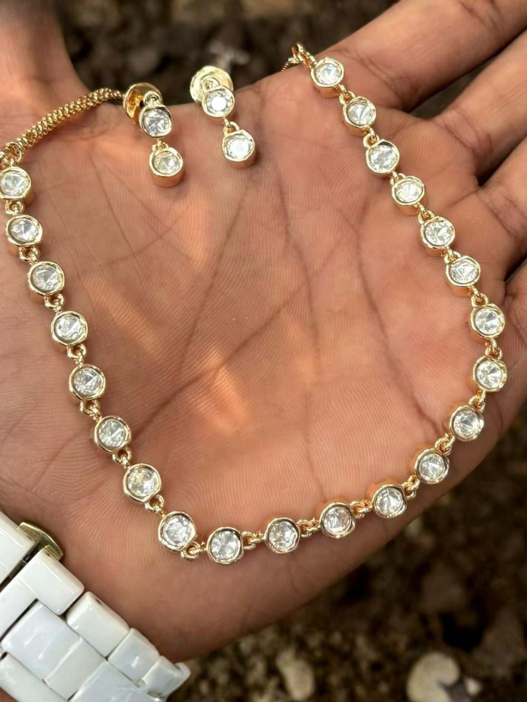 Ishhaara Single Line Polki Kundan Stone Necklace