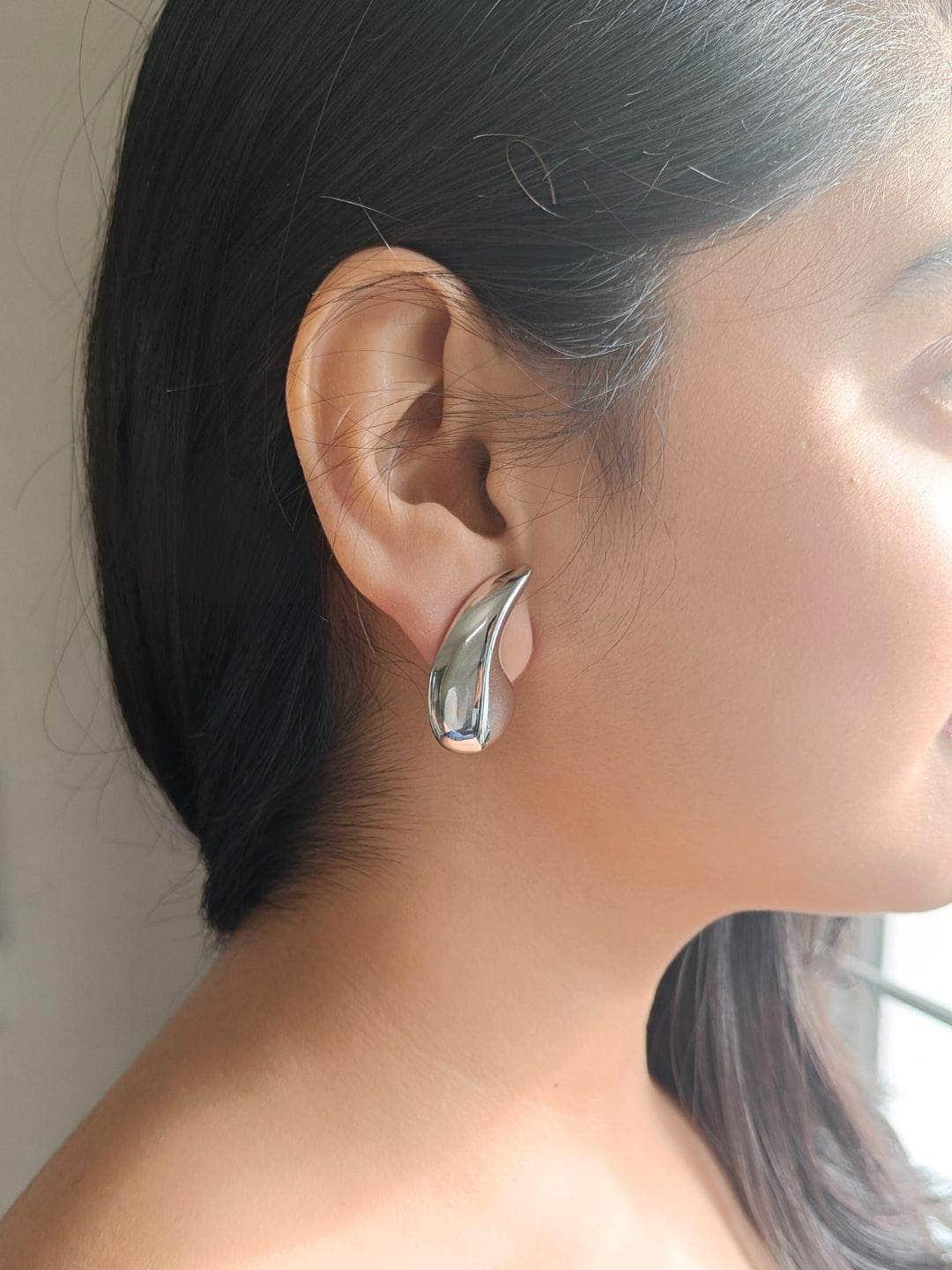 Ishhaara Small Eggplant Earrings Silver