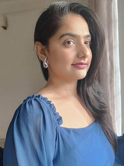 Ishhaara Small Eggplant Earrings Silver