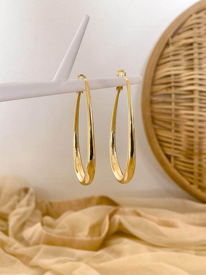 Ishhaara Smooth Teardrop Hoop Earrings