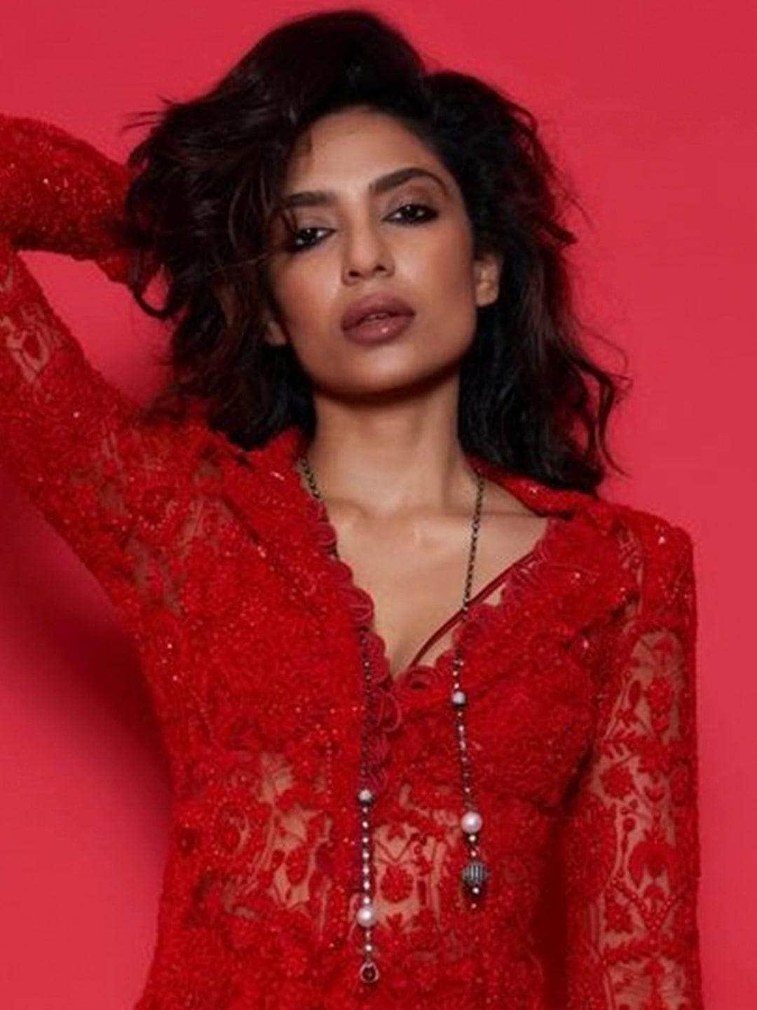 Ishhaara Sobhita Dhulipala In Victorian Tassel Necklace