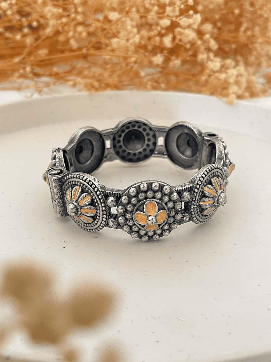 Ishhaara Sonakshi Sinha In Oxidised Tribal Bangle With Flowers