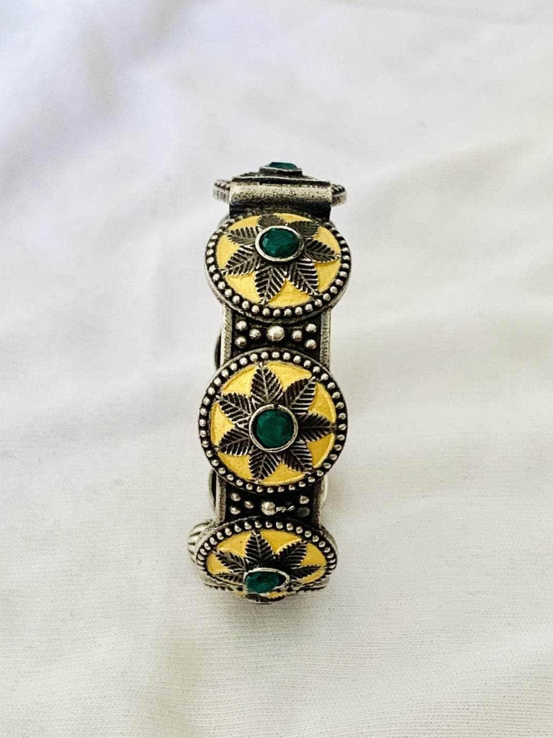 Ishhaara Sonakshi Sinha In Oxidised Tribal Bangle With Green Stones