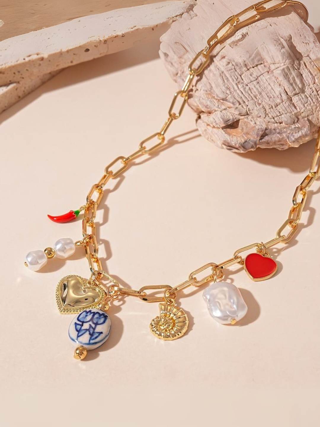Ishhaara Spicy Sweetheart Necklace