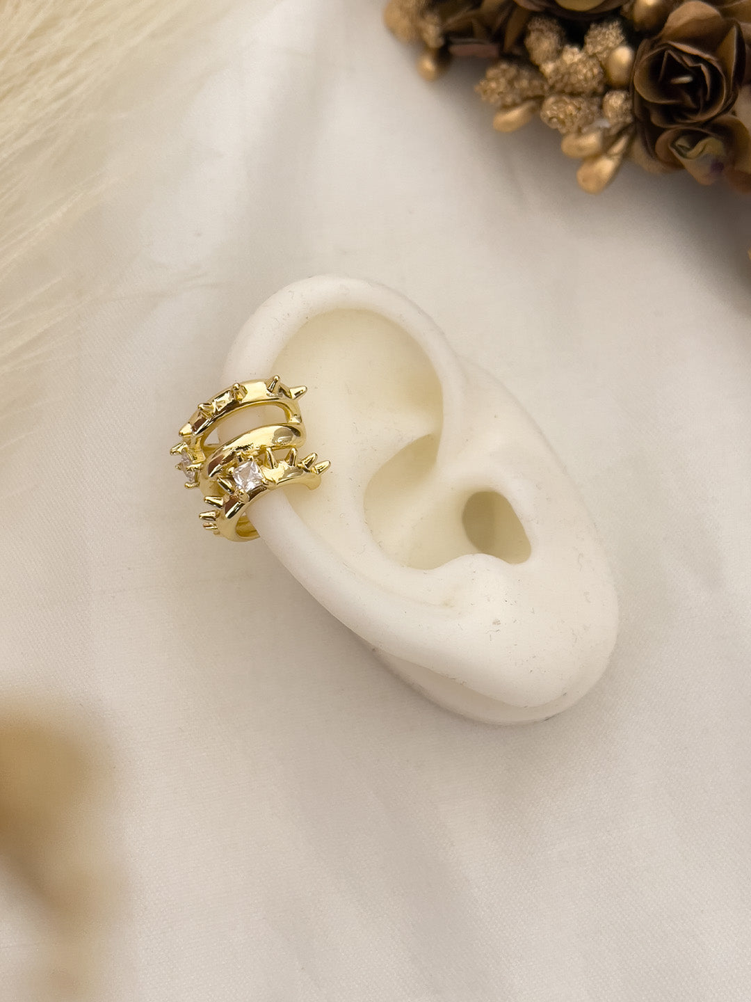 Ishhaara Spike Ear Cuff