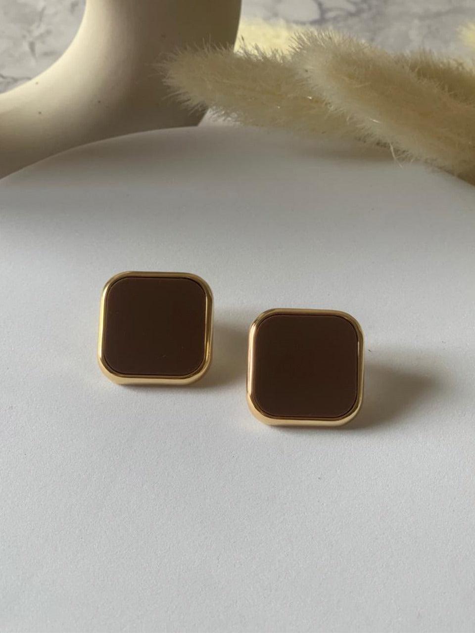 Ishhaara Square Gold Frame Earring
