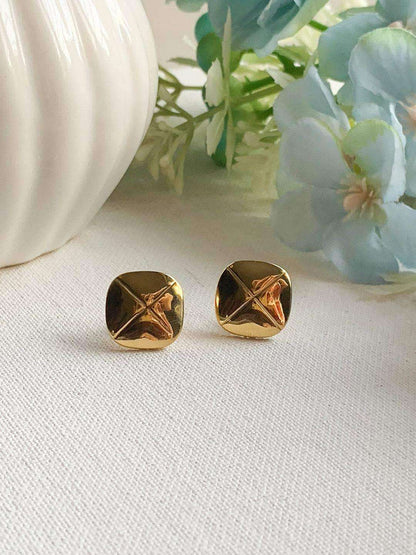 Ishhaara Square Studs