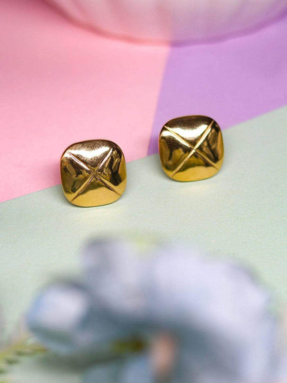 Ishhaara Square Studs