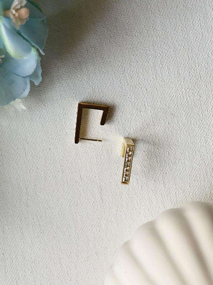Ishhaara Squared Diamond Earrings