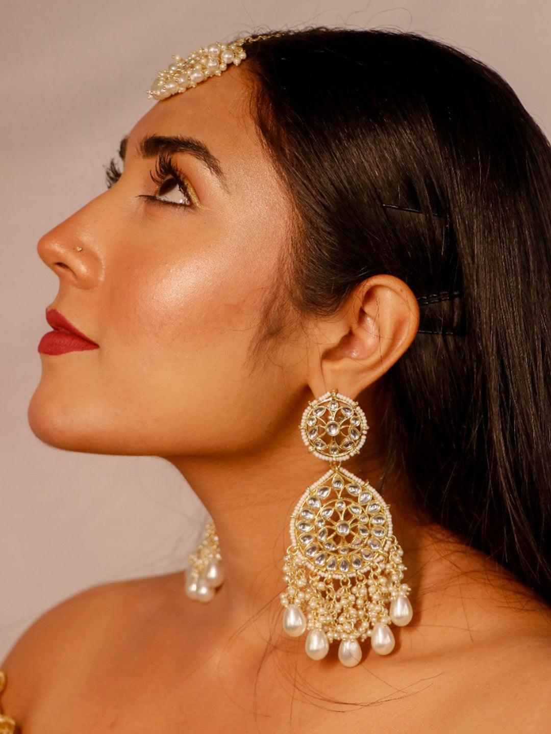 Ishhaara Sreenithi In Kundan Chandbali And Pearls Earrings