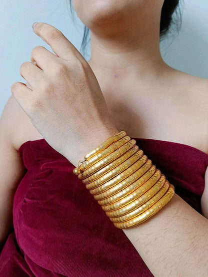 Ishhaara Stackable Bracelets Gold
