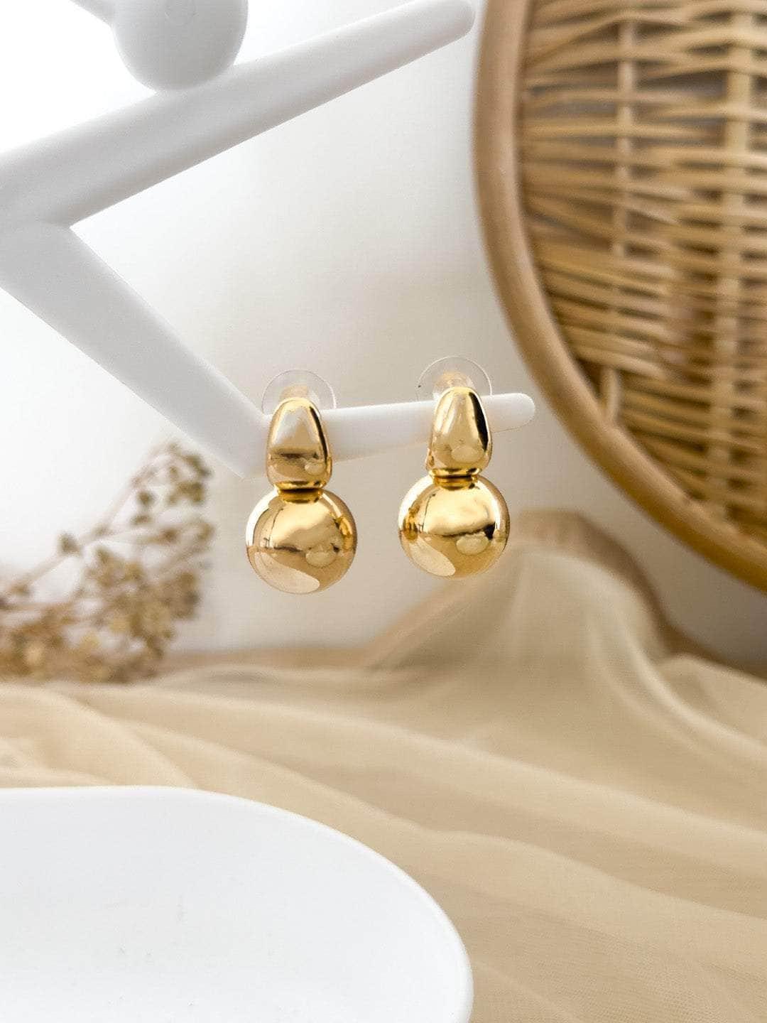 Ishhaara Stainless Steel Casual Wear Women Gold Plated Stud Earring