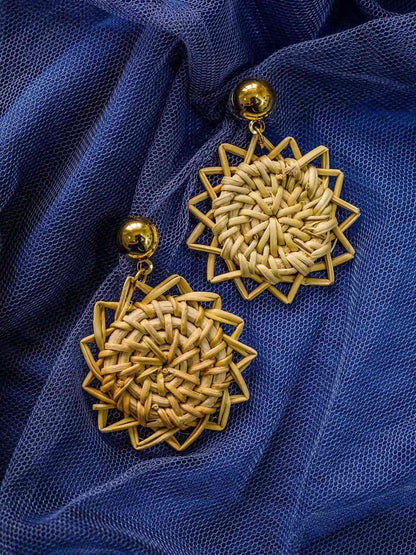 Ishhaara Star Bamboo Earrings Beige