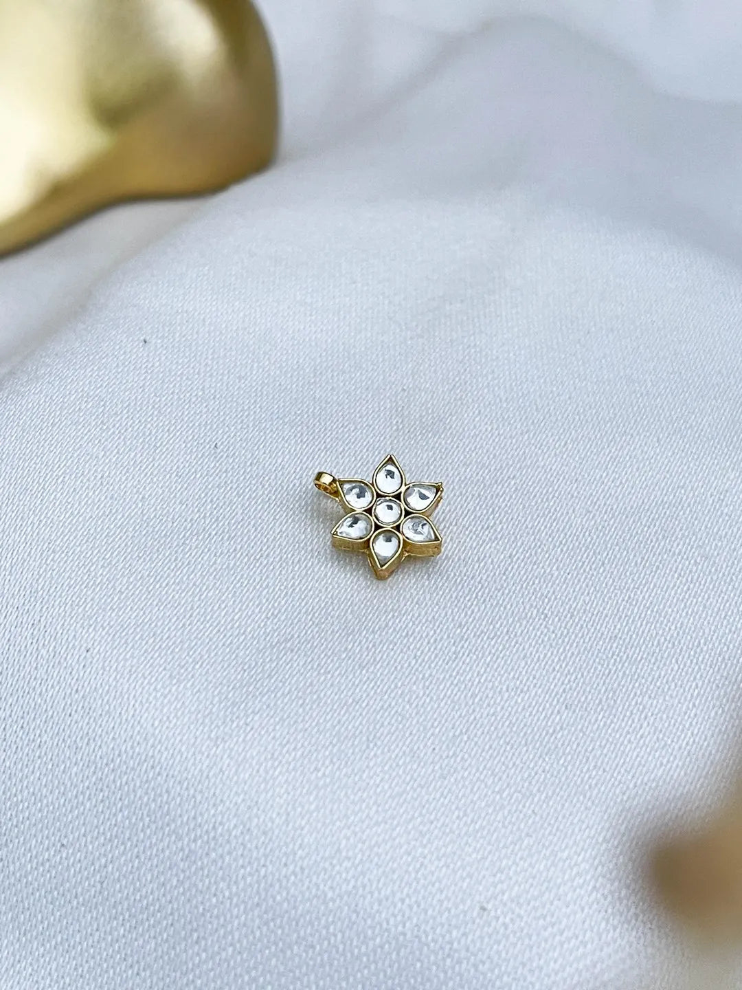 Ishhaara Star Shaped Kundan Studded Nath