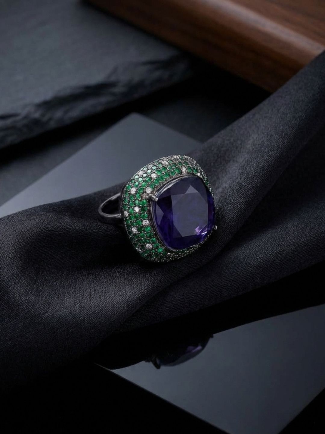 Ishhaara Statement Glam Ring