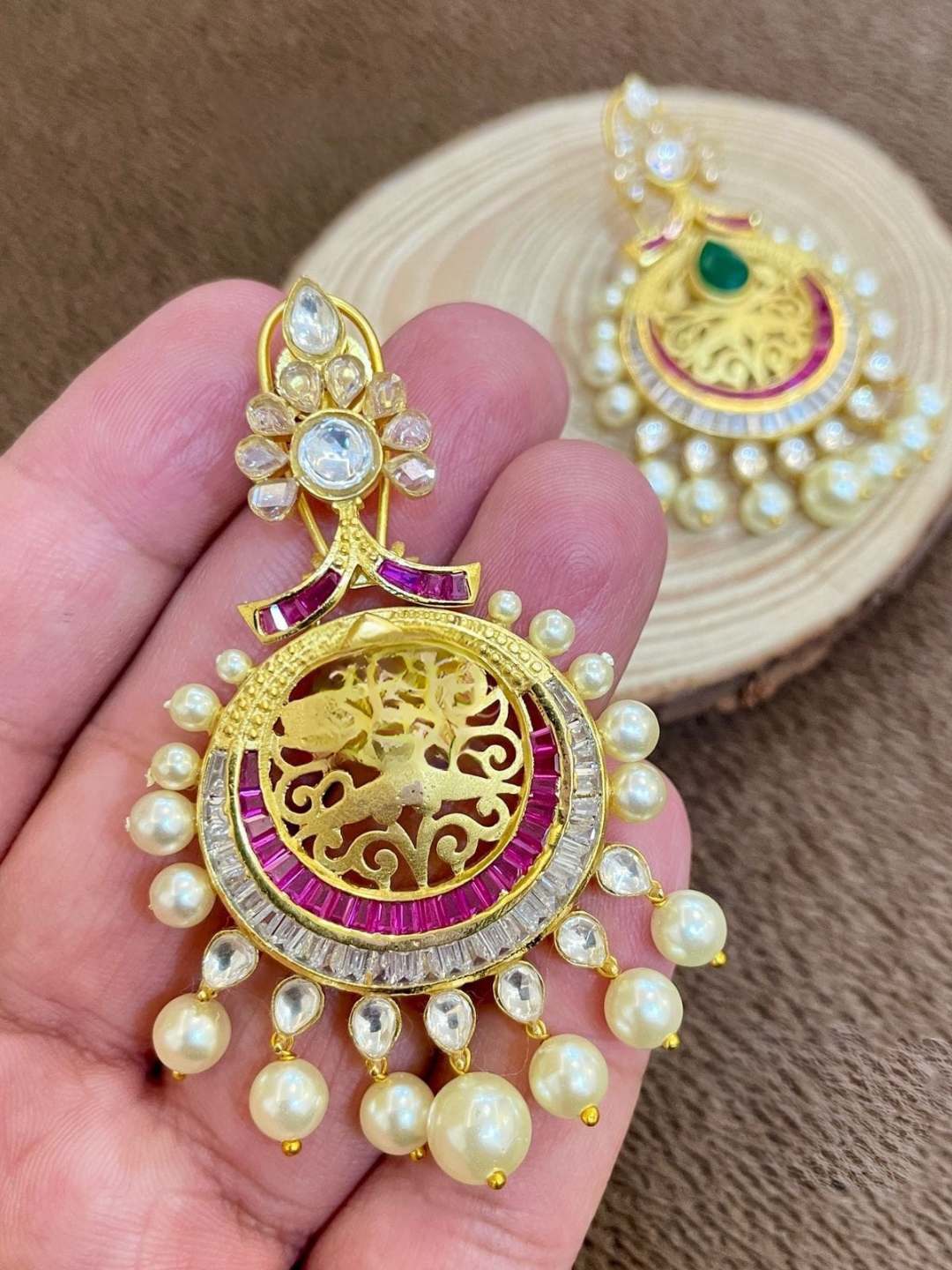 Ishhaara Statement Golden Earring