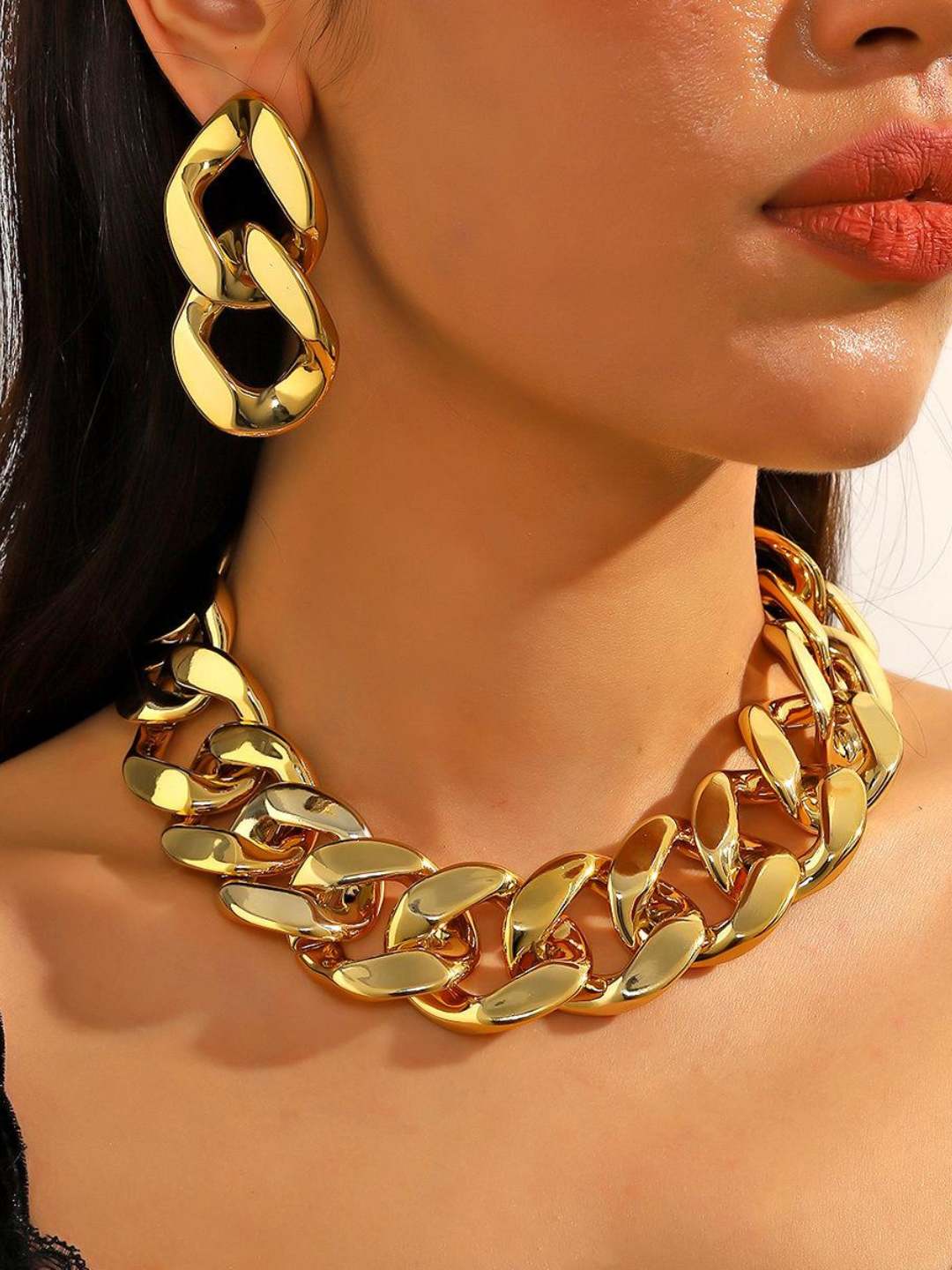 Ishhaara Statement Golden Knotted Necklace