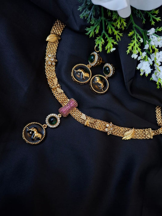 Ishhaara Statement Minimal Choker Necklace