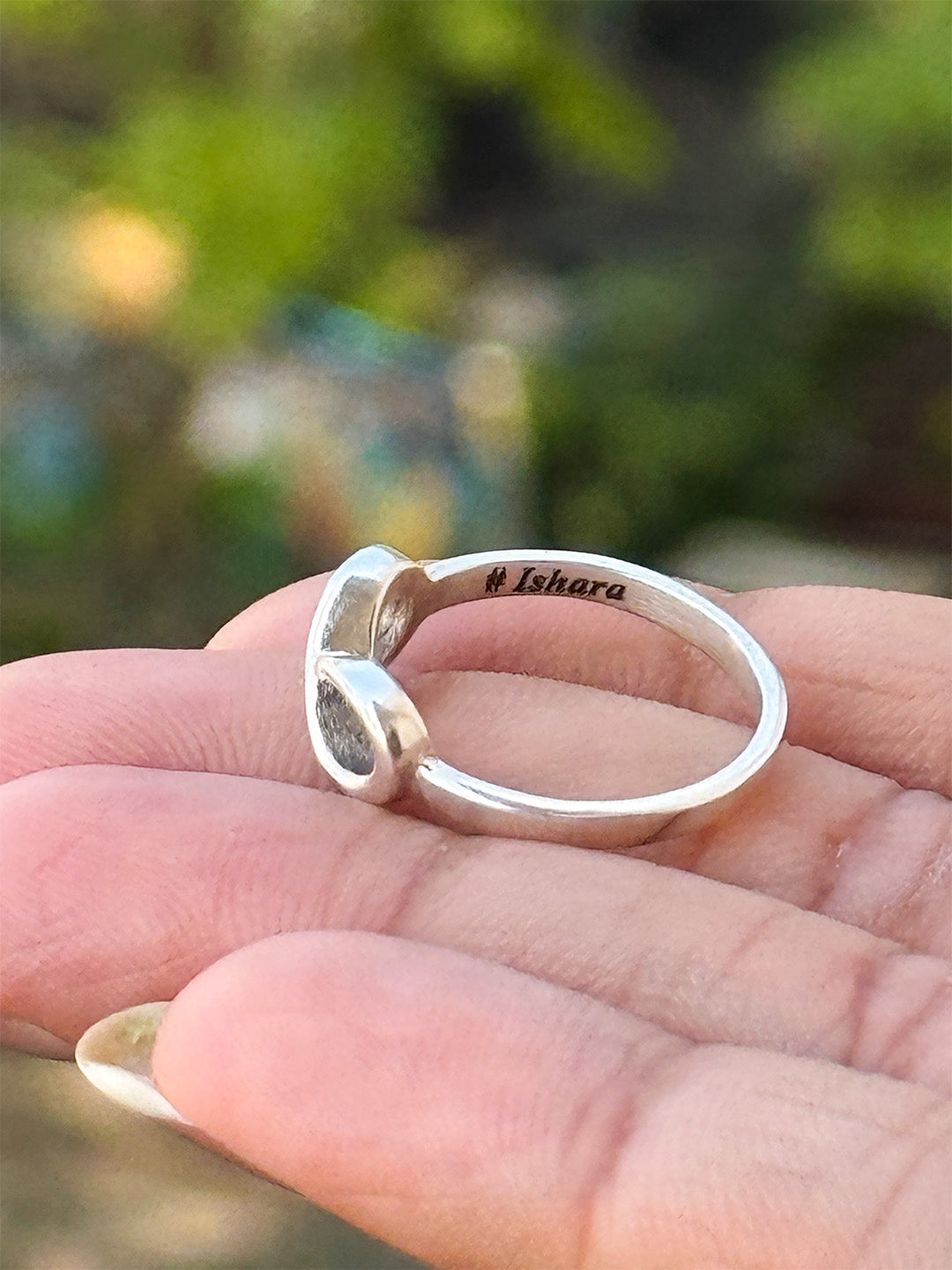 Ishhaara Sterling Silver Infinity Ring