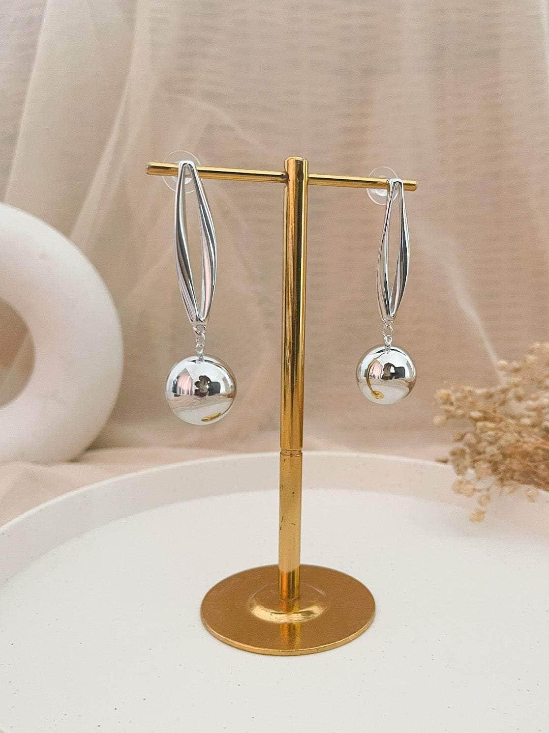 Ishhaara Sterling Silver Threader Earrings Sphere