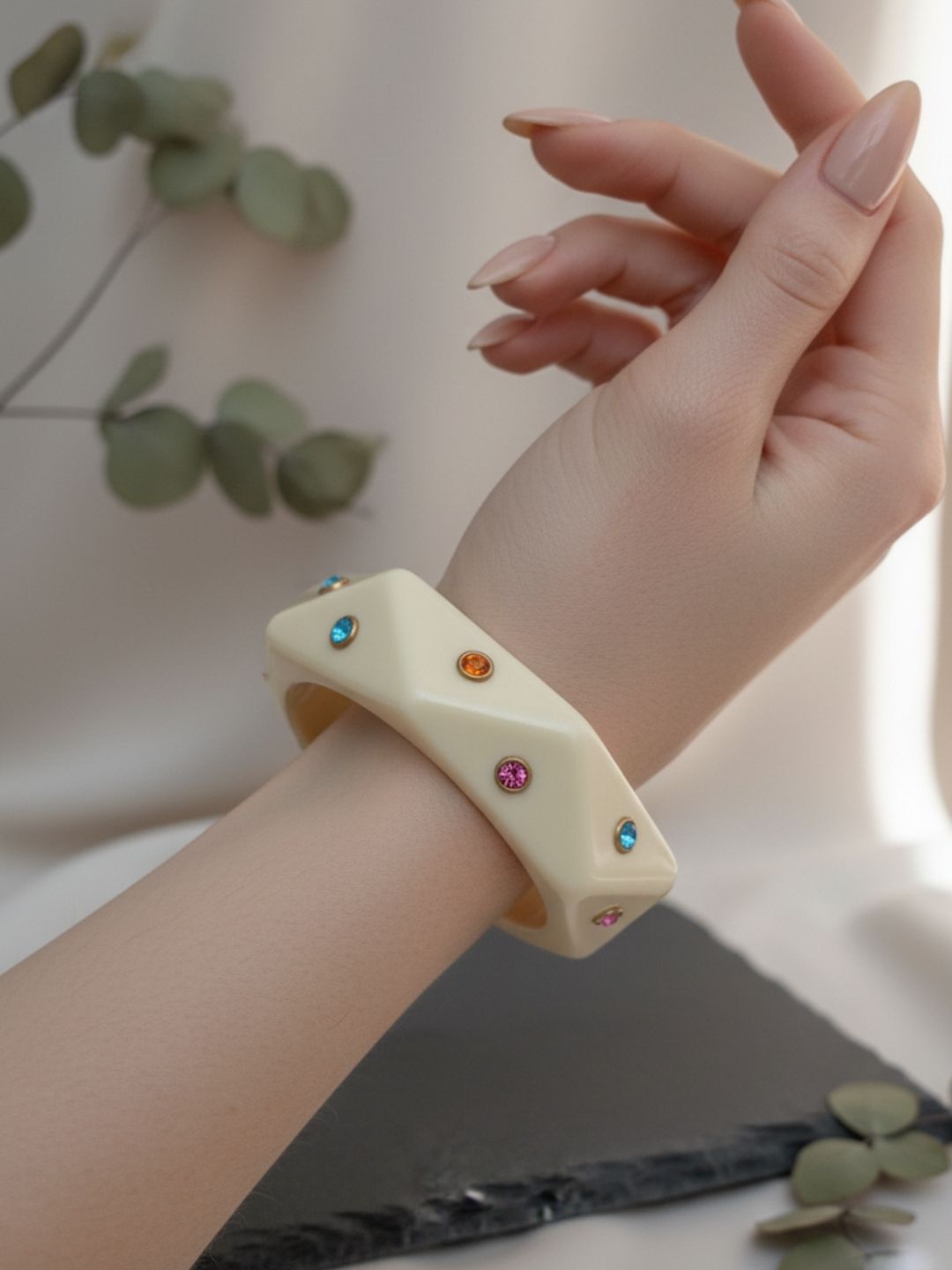 Ishhaara Stone Studded Acrylic Bangle