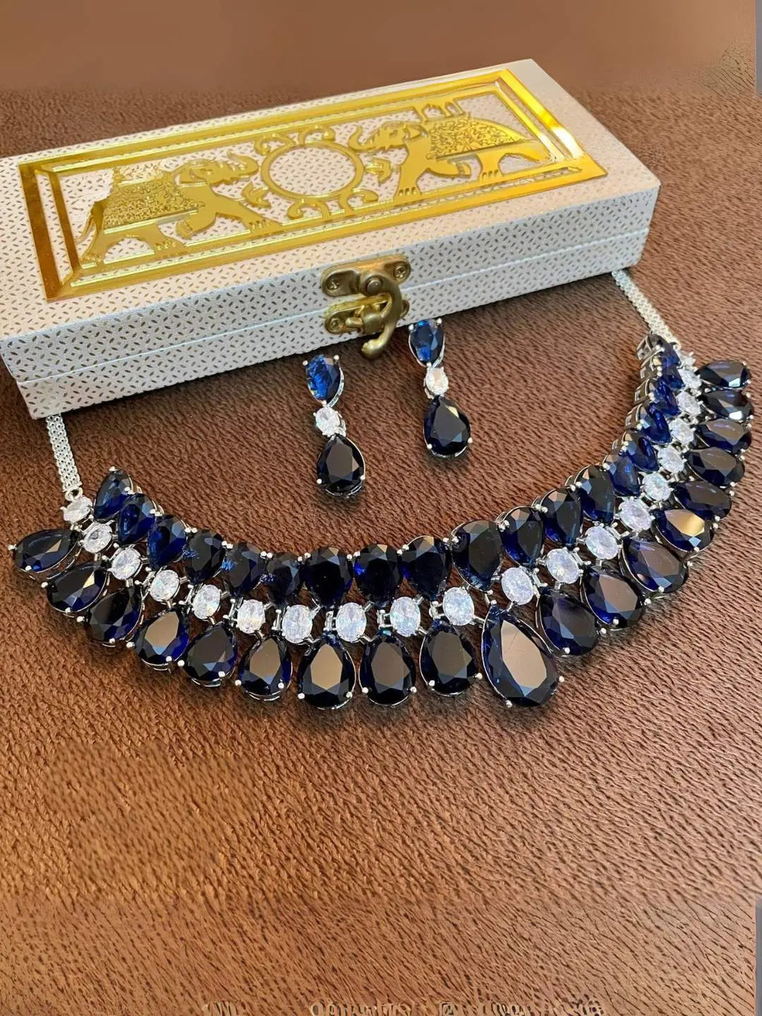 Ishhaara Stone Studded Contemprorary Choker