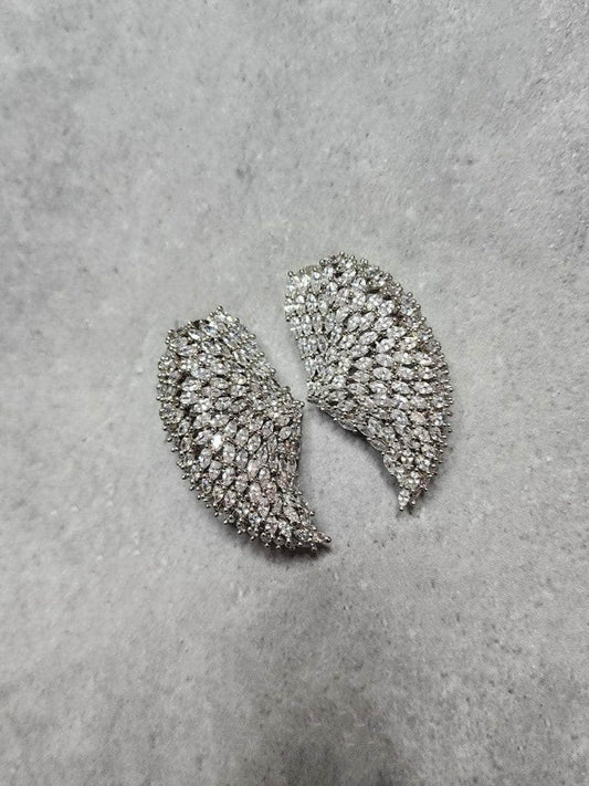 Ishhaara Stone Studded Dangler Earring