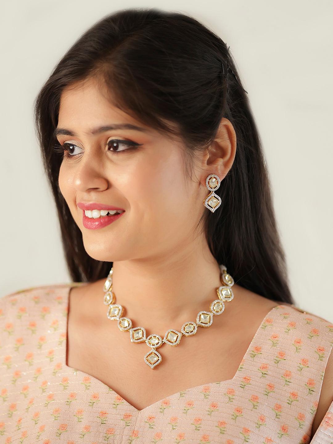 Ishhaara Stone Studded Necklace