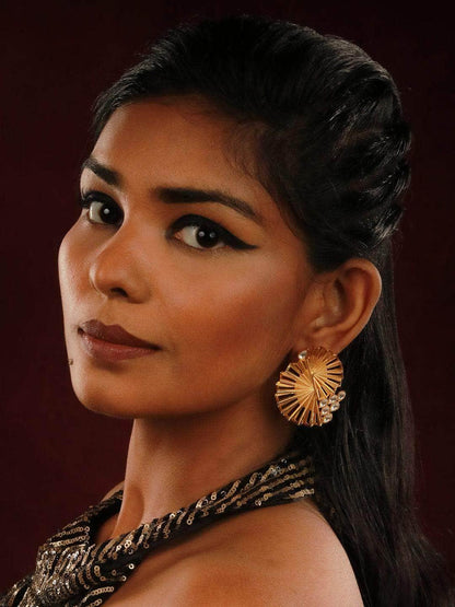Ishhaara Stripped Offset Disc Gold Stud Earrings