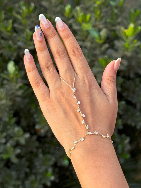 Ishhaara Studded Hand Chain