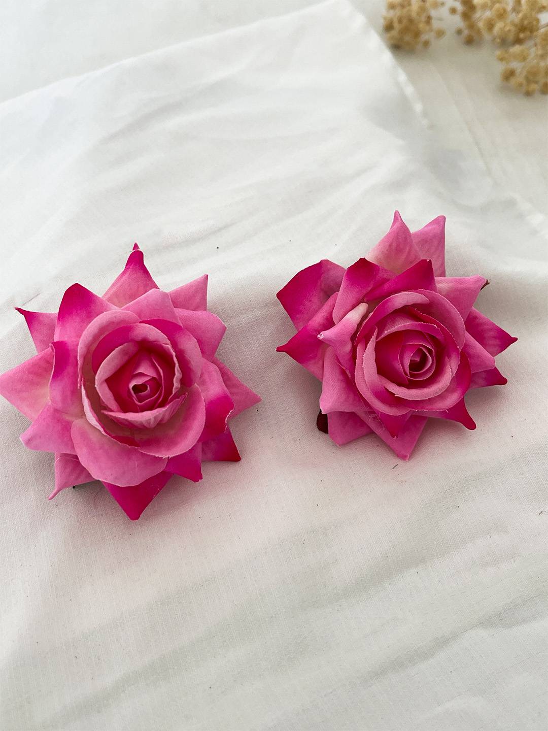 Ishhaara Stylish Rose Artificial Flowers Bun Juda Hair Clips