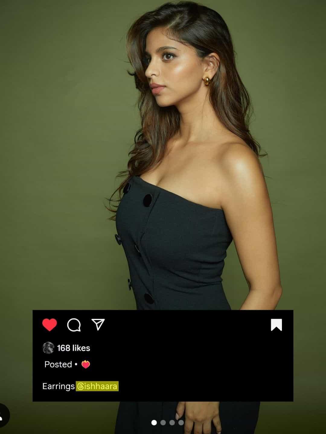 Ishhaara Suhana Khan In C Shaped Stud Earrings