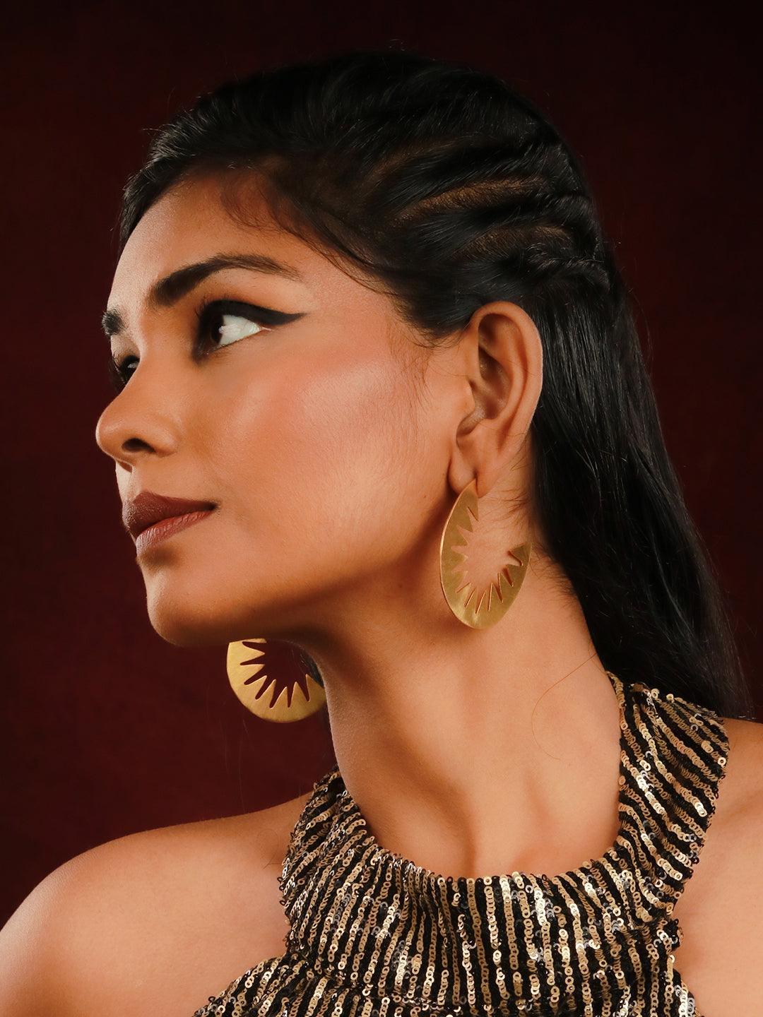 Ishhaara Sun Burst Hoop Earring