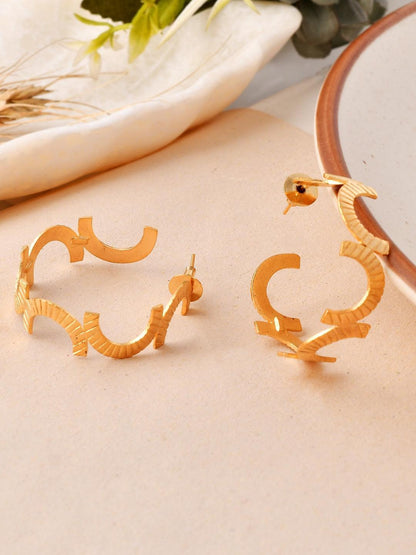 Ishhaara Textured C Hoop Huggie Earring