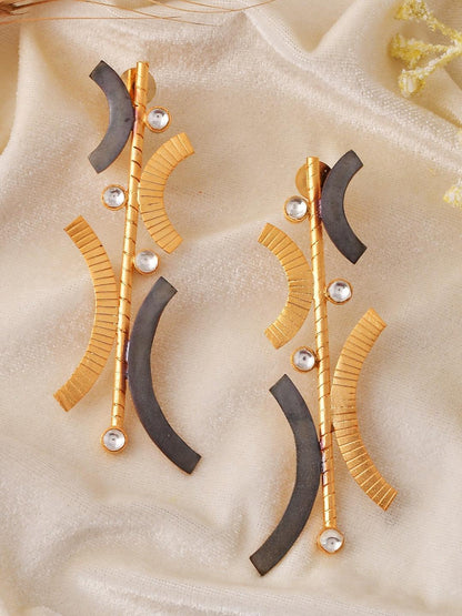 Ishhaara Textured Contemporary Line Earring