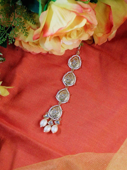 Ishhaara Textured Drop Pearl Teeka
