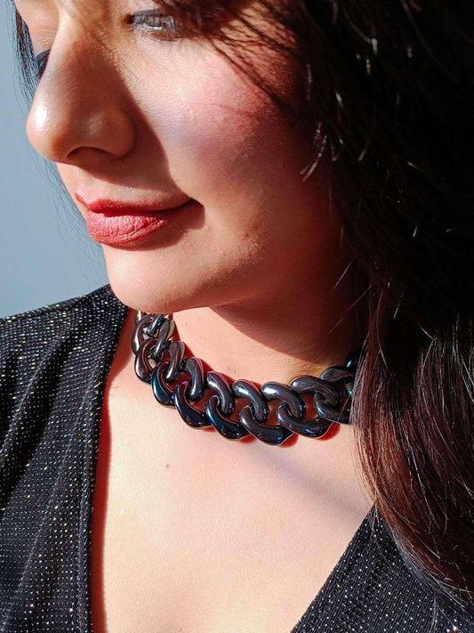 Ishhaara Thick Link Chain Resin Necklace