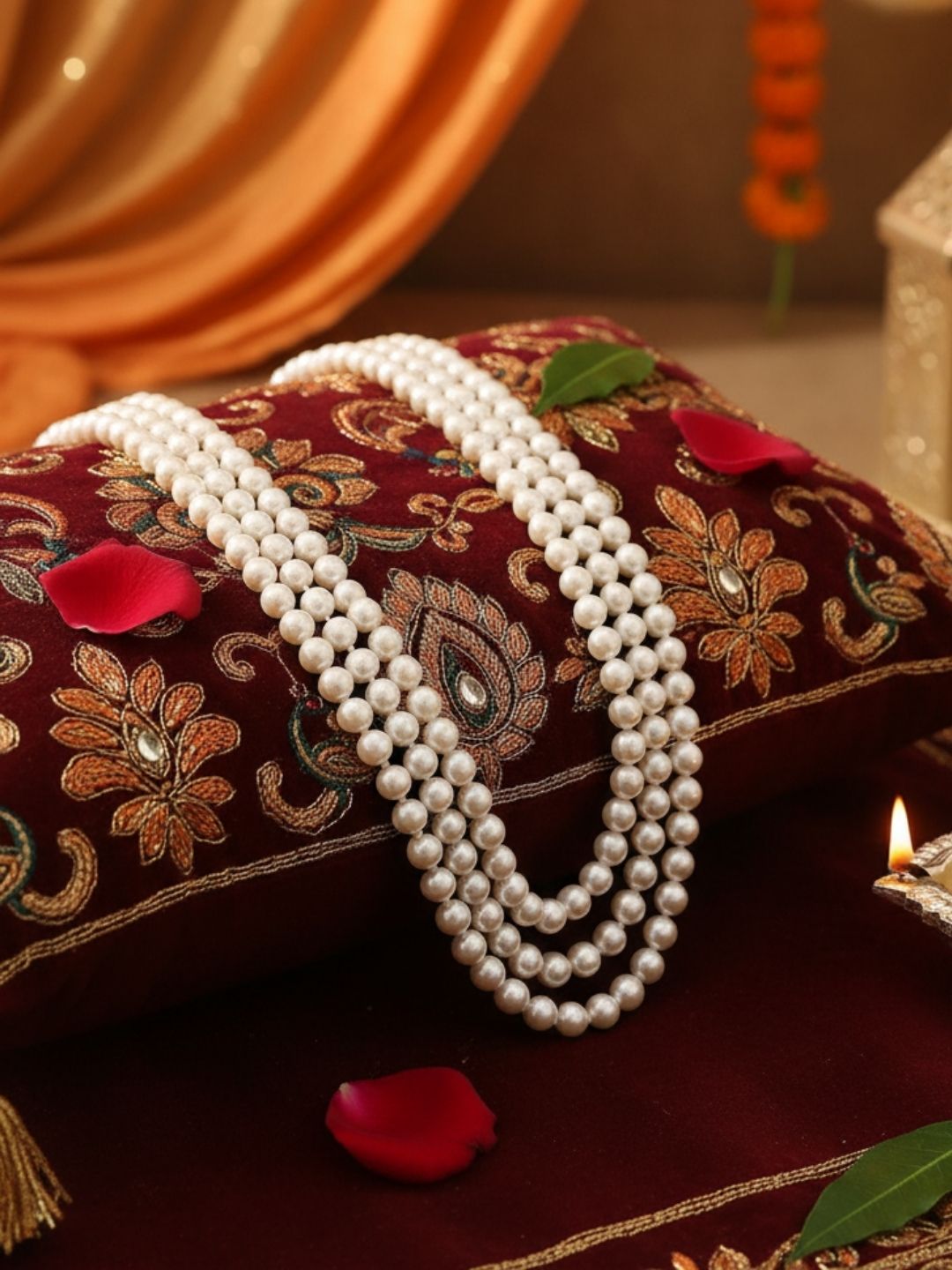 Ishhaara Three Line Pearl Mala