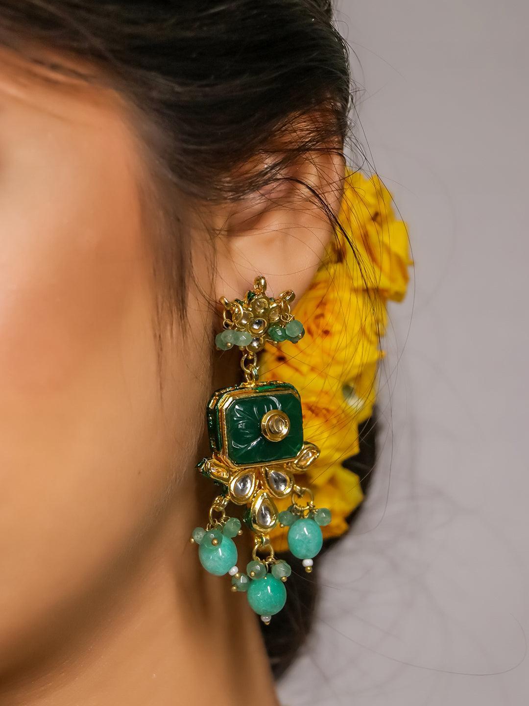 Ishhaara Tiger Motif Kundan Haar