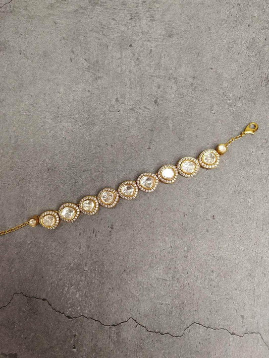 Ishhaara Timeless Elegance Exclusive Kundan Bracelet