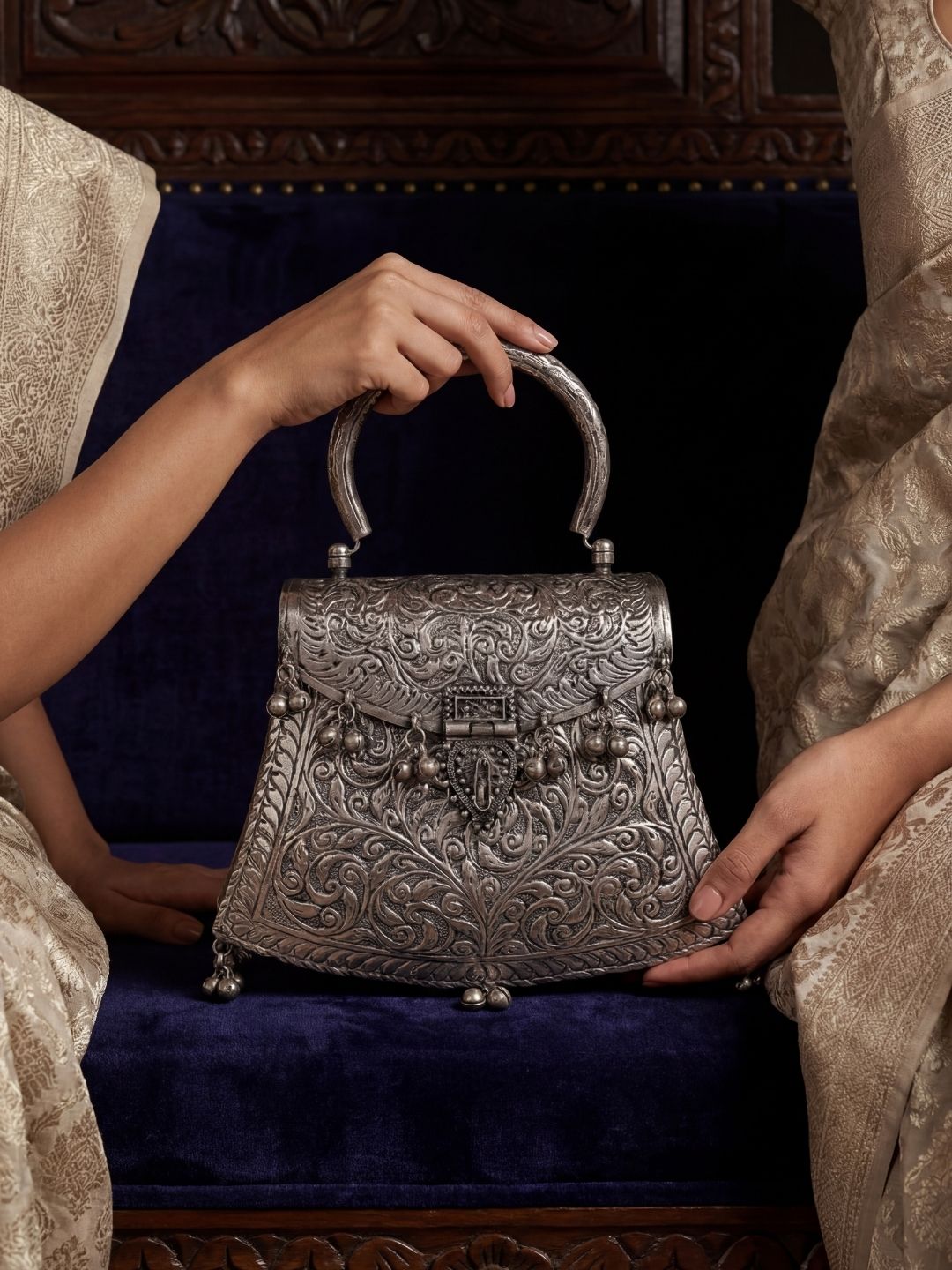 Ishhaara Timeless German Silver Bag