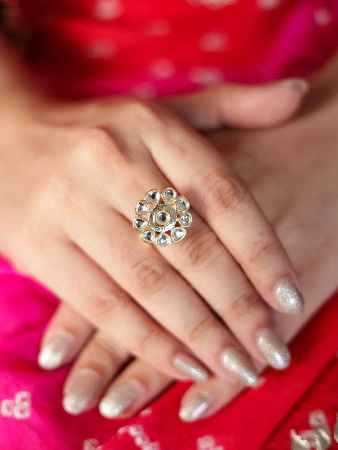 Ishhaara Tiny Dabi Kundan Ring