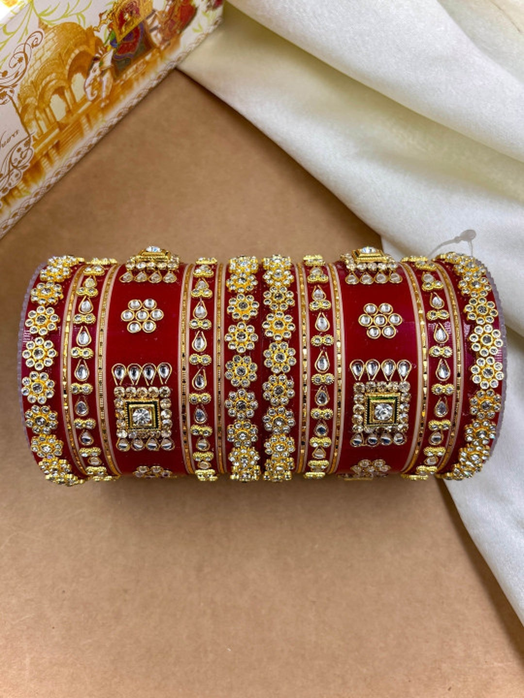 Ishhaara Traditional Beautifull Hand-Crafted Bangles Set