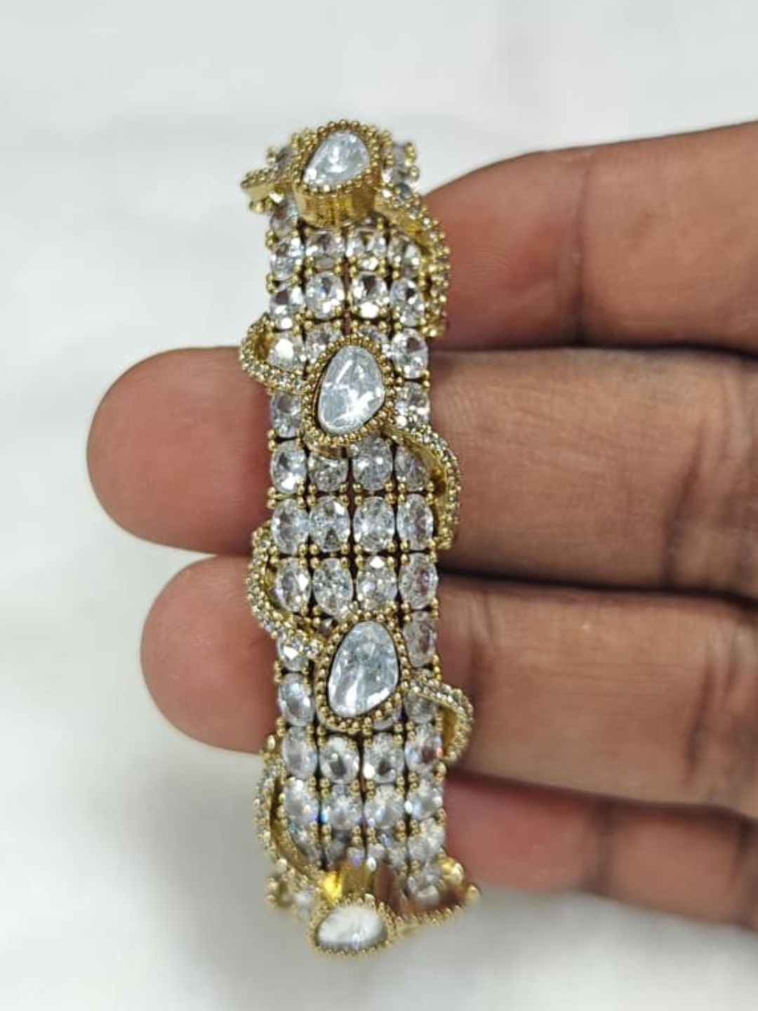 Ishhaara Traditional Elegance Cuff