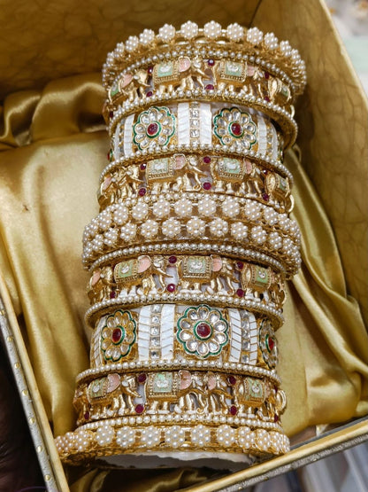 Ishhaara Traditional Floral Kundan Chooda