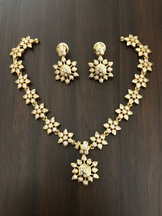 Ishhaara Traditional Floral Necklace Set