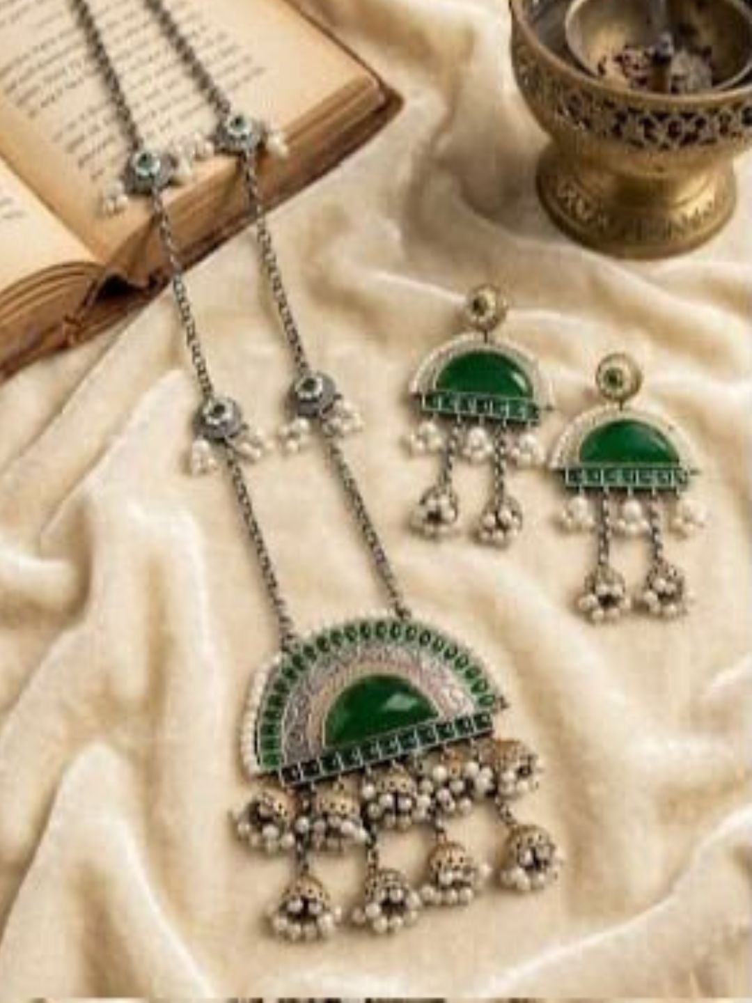 Ishhaara Traditional Handcrafted Jhumka Studded Pendant Necklace