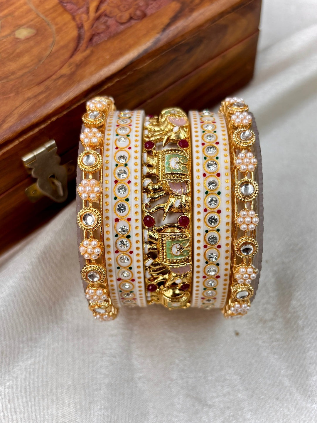 Ishhaara Traditional Indian Kundan Bangles Set CM-HB88 - beautifully crafted bangles with intricate designs and Kundan work - view 3